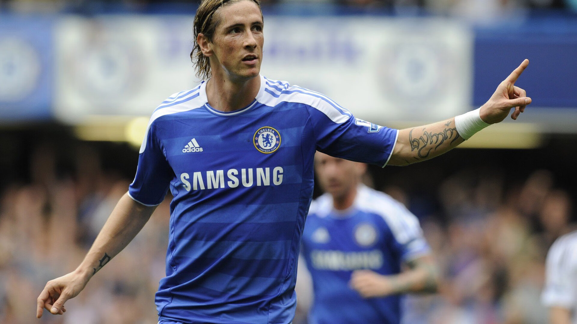 巴萨新援入选首发，球队表现令人期待，巴萨今夏引援